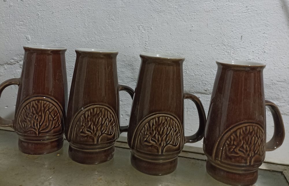 Сувенир дерево, внутри слоник