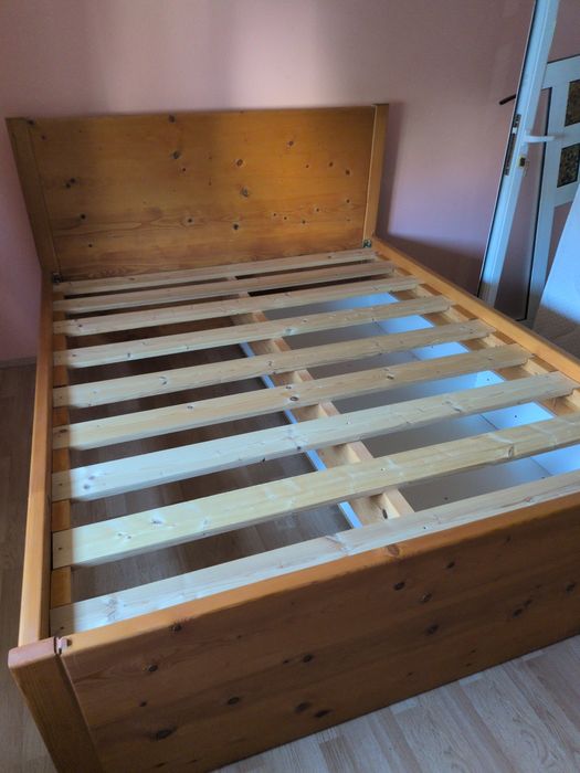 Pat lemn masiv Queen size 160*200 si saltea aproape noua