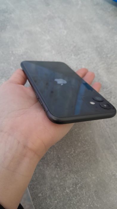 Продам в хоршем сосотянии iPhone 11