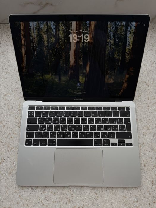 MacBook Air M1 13-inch 16/256