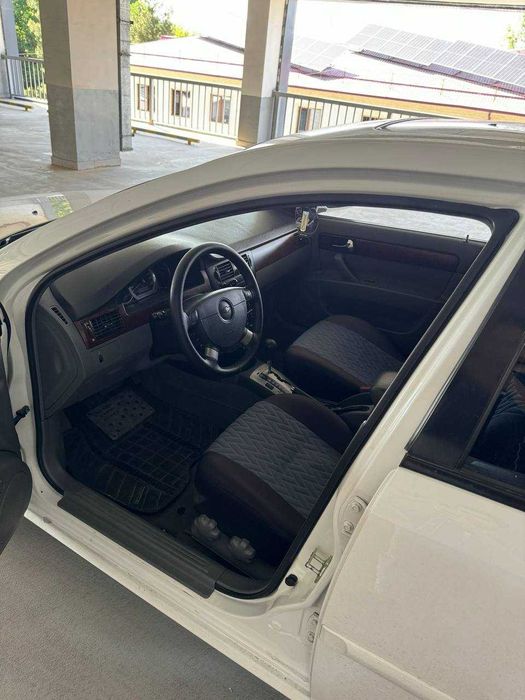 Lacetti 2013 yil 1.6 AT sotiladi