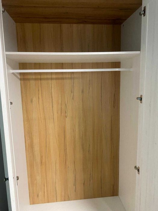 Vand dulap lemn masiv JYSK