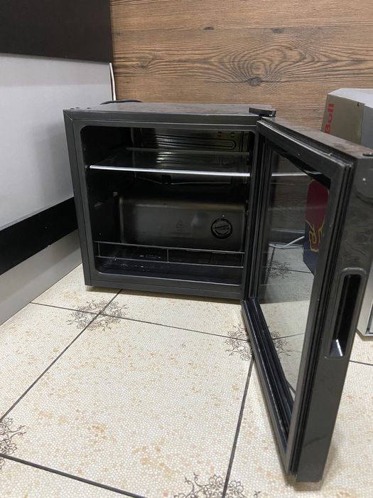 Продам барный холодильник