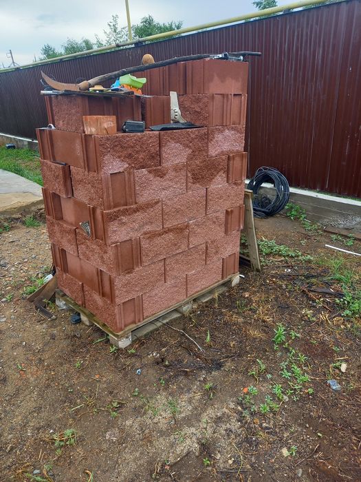 Продам рванный керпич цвет красный