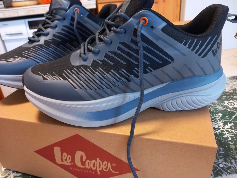 Нови маратонки LEE COOPER