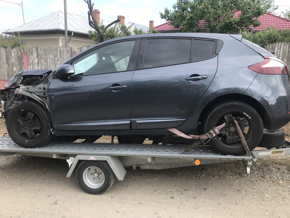 Bara spate, haion, usi megane 3 2016