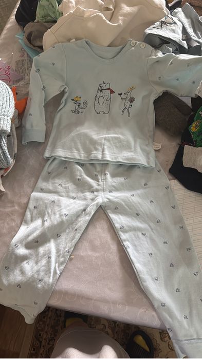 Отдам даром детские вещи