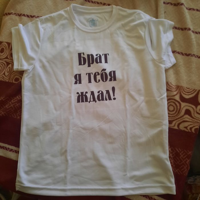 Продам новые футболки