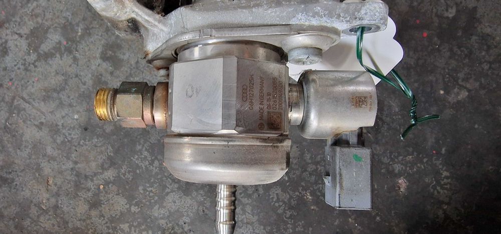 Pompa Inalta Audi A4 B8 1.8TFSI CABA CDH cod 06H127025K