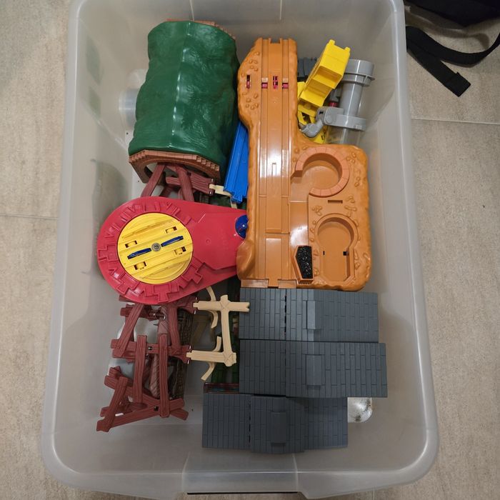 Елементи за влакче "Томас и приятели"/Thomas and friends.  Редки .