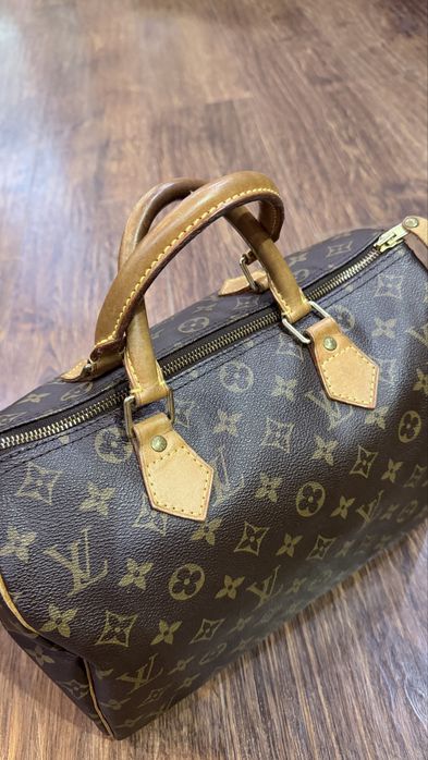 Louis Vuitton Speedy