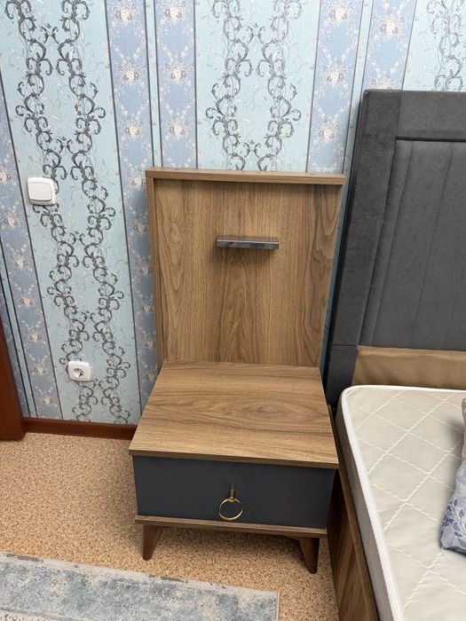 Продаеться спальный гарнитур