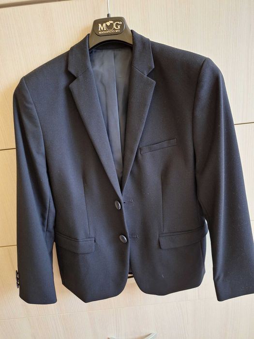 Costum baieti bleumarin C&A