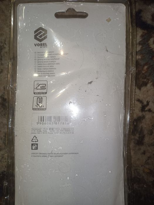 Detector cabluri electrice și metale Vorel