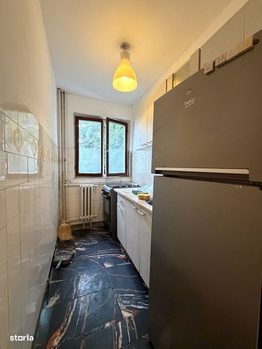Apartament 3 camere, 50 mp utili, etaj 3, zona - Dacia