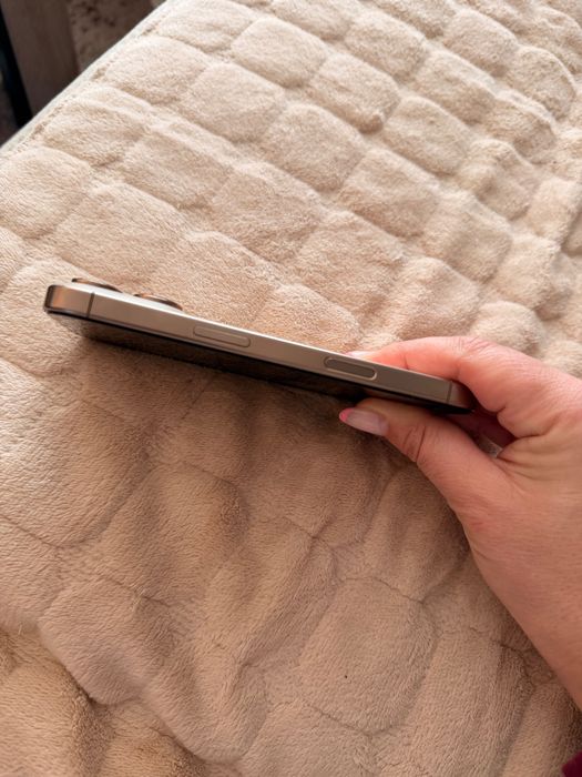 iPhone 16 Pro 256GB Desert Titanium