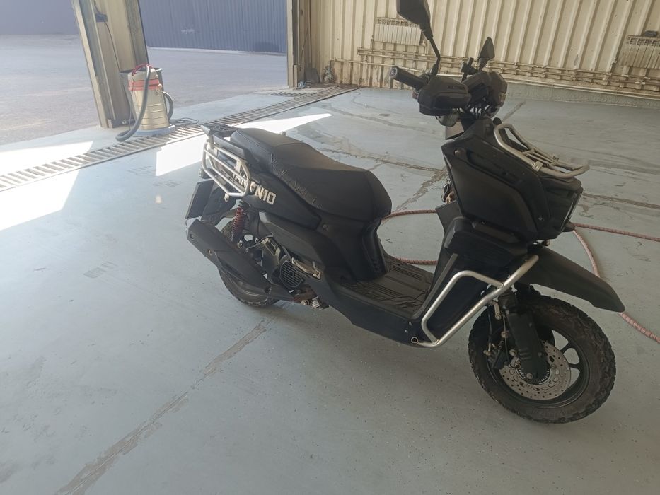 Скутер танк продам срочно