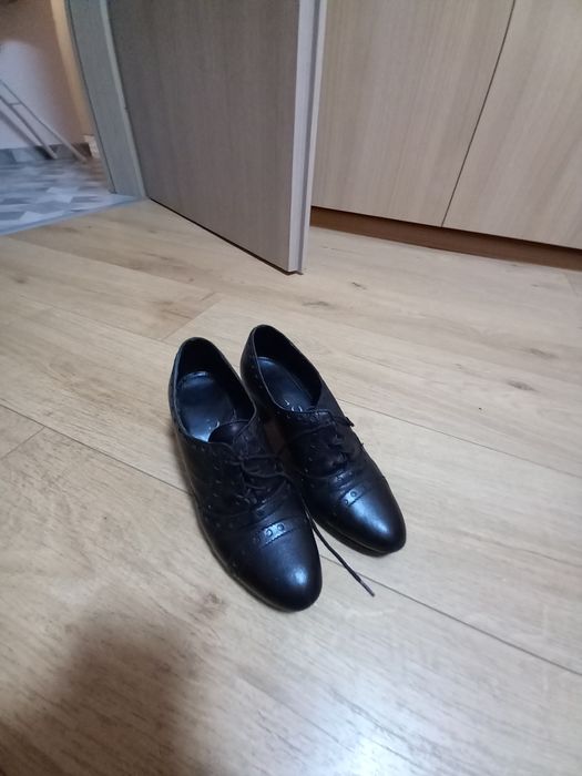 Дамски обувки черни