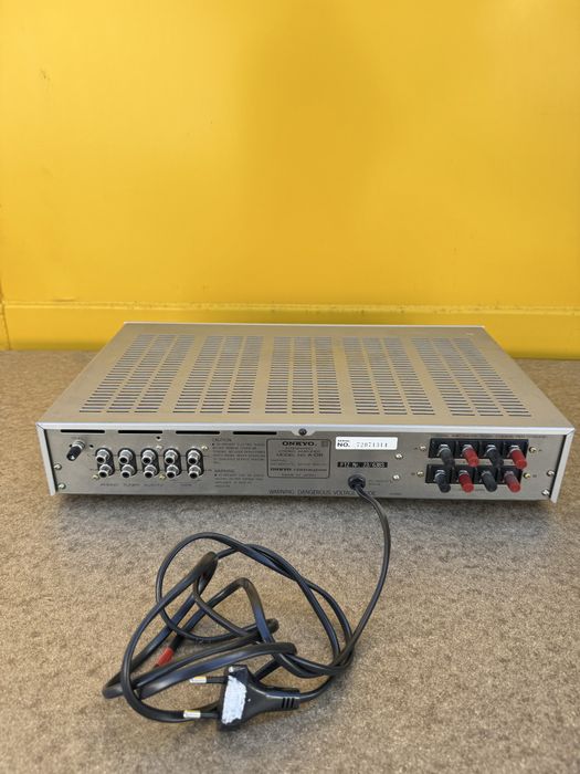 Vand amplifcator Onkyo A-08 Stereo