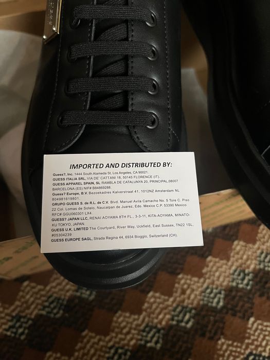 Кожени обувки Guess