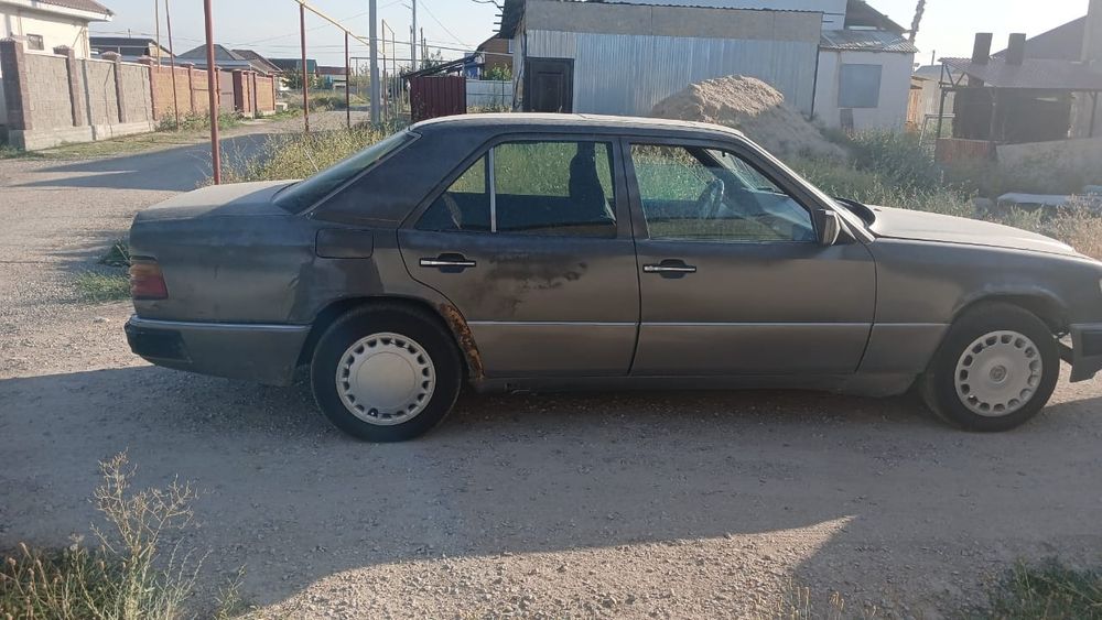 Авто мерседес 124