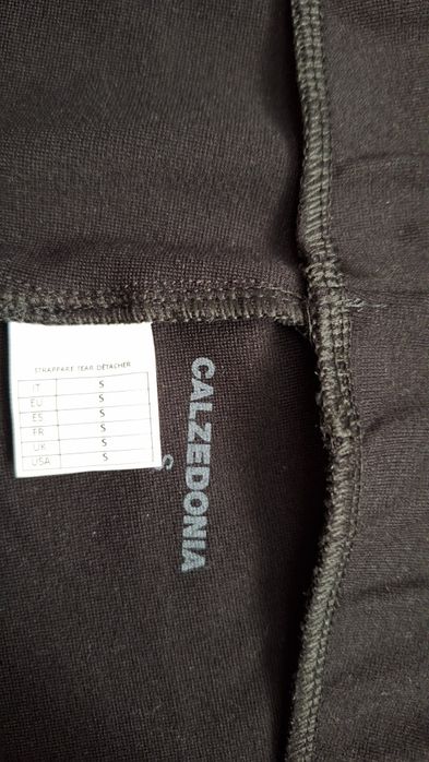 Pantaloni noi, Calzedonia