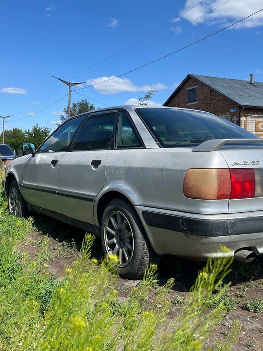Продам Ауди 80 б4