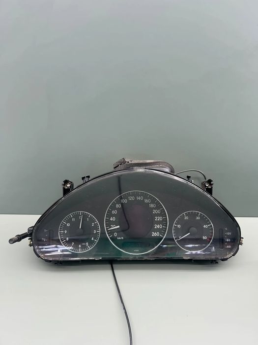 Ceasuri bord 88311321 Mercedes-Benz E-Class 2007