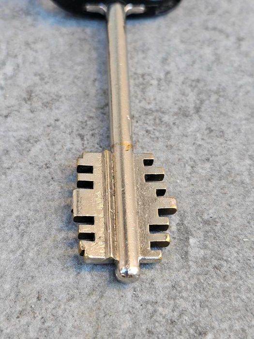 Брава за външна врата "Mottura"