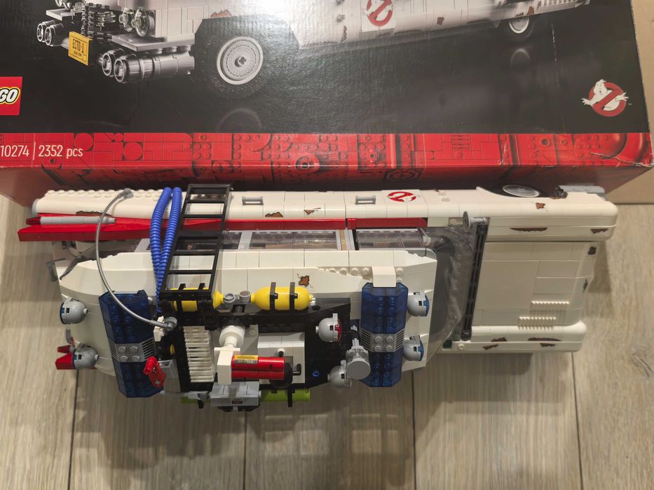 Употребявано LEGO Icons 110274 - Ghostbusters ECTO-1