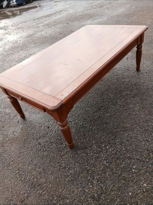 Masă din lemn masiv preț 300 RON