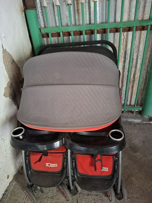 Продам коляску для двойни или погодок