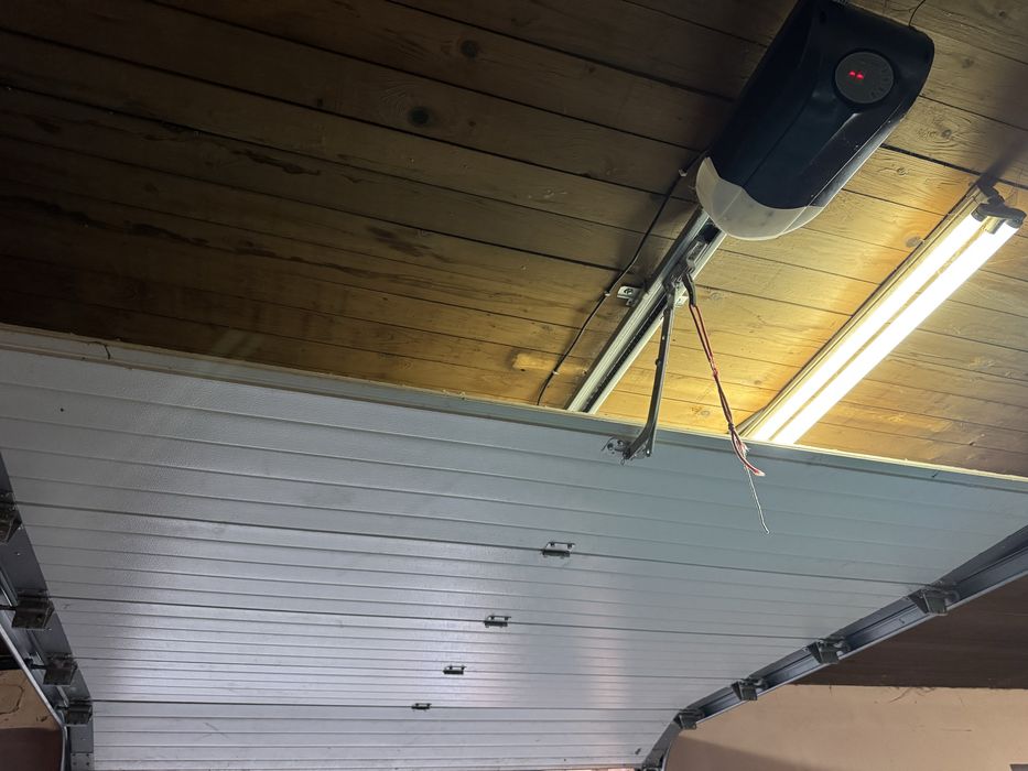 Ușă garaj cu telecomandă 2500x2500