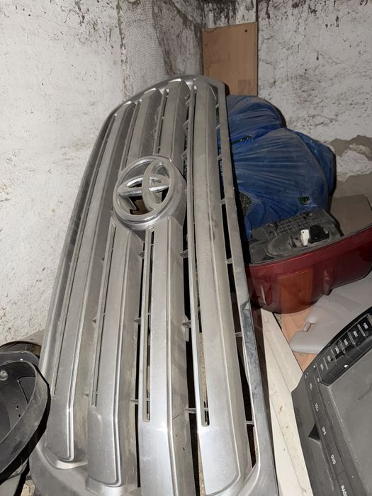 Продам решотку радиатра ландкрузер