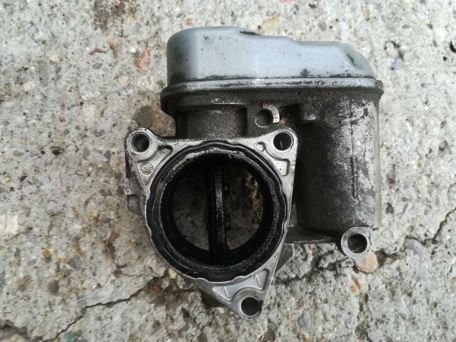 Дросел/ дроселова клапа 2.0 ТДИ Audi A3 8p Golf 5 Ауди А3 Голф Пасат 6