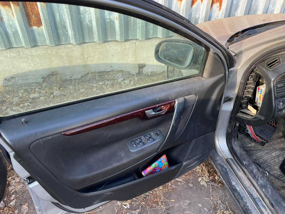 volvo v70 2.4 i на части волво в70