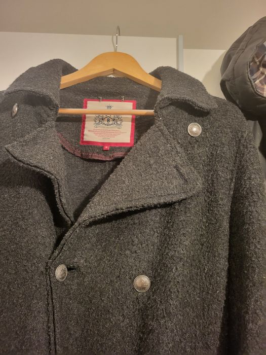 Palton si doua geci toate 100
