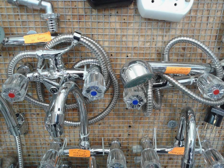 Италиански смесител Далия-стоящ и стенен