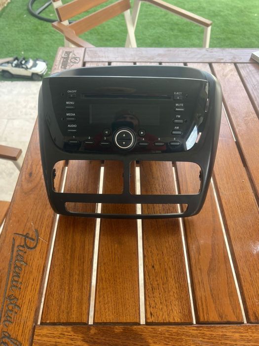 Casetofon (radio cd )  opel combo 2019