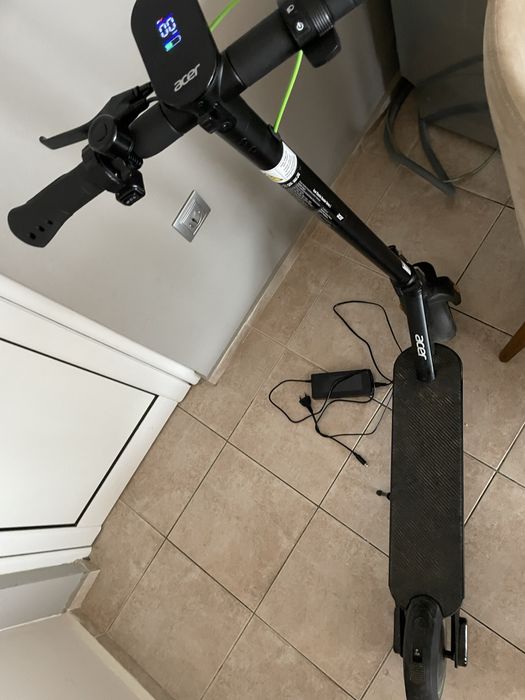 Продавам електрическа тротинетка.