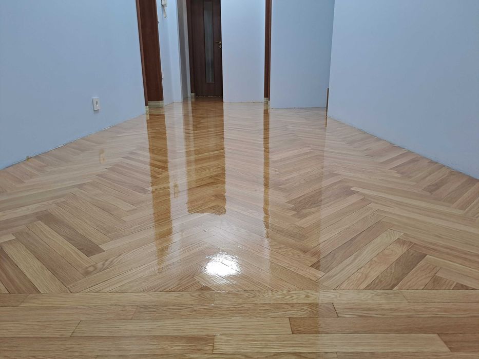 Циклене и лакиране на паркет София от 18 лв. кв.м.