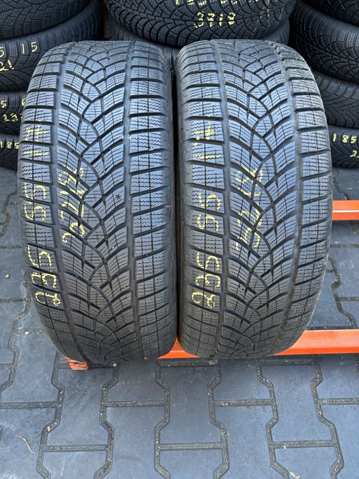 Anvelope Iarna 235/55/17 GoodYear UltraGrip Performance 235 55 17 R17