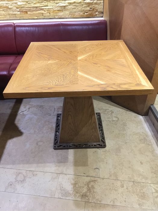 Scaun și masa lemn masiv