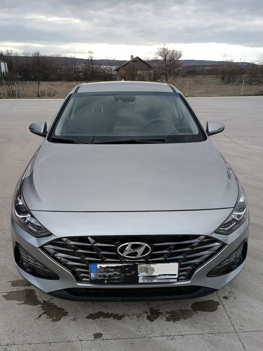 Hyundai I30 2024 110 cp in garantie 2029 bonus anvelope Hankook de iarna montate cu jante noi dot noiembrie 2024