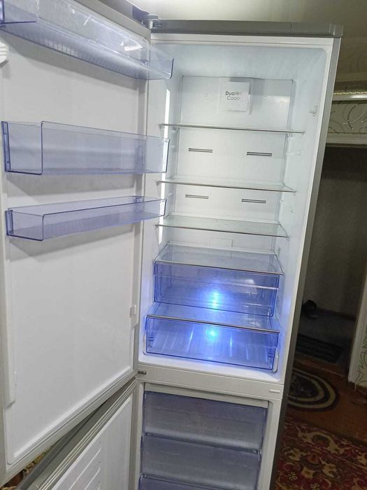 Продам холодильник Веко