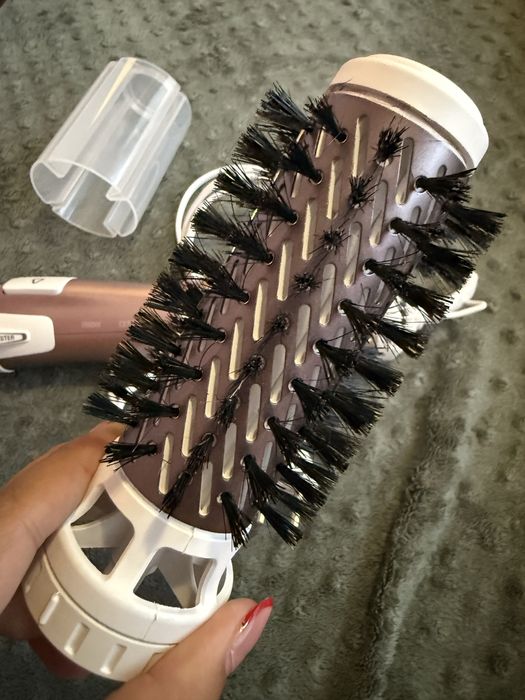 Продавам Rowenta Brush Activ Volume & Shine – 1000W