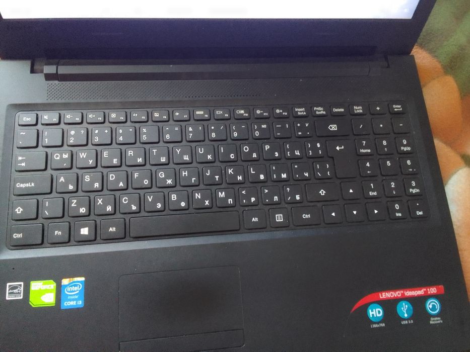 Лаптоп Lenovo в много добро състояние ,