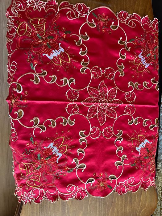 Дървена фигура -40 лв. внос от чужбина. Порцеланов кон и мелница