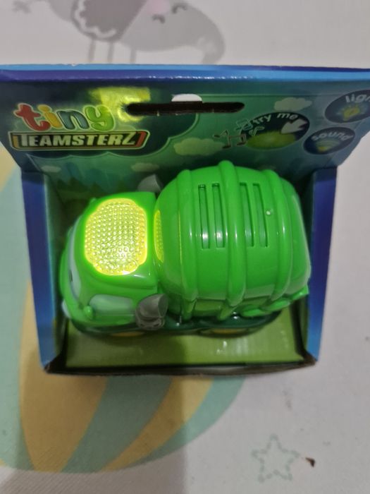 Masinute baieti 1- 4 ani