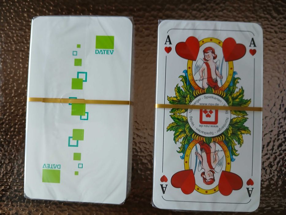 Продавам нови карти за игра – 52 + 3 броя